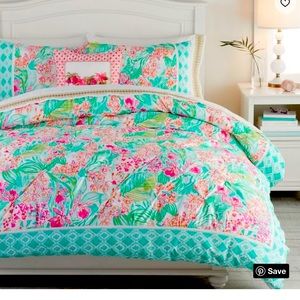 Lilly Pulitzer King Duvet and shams